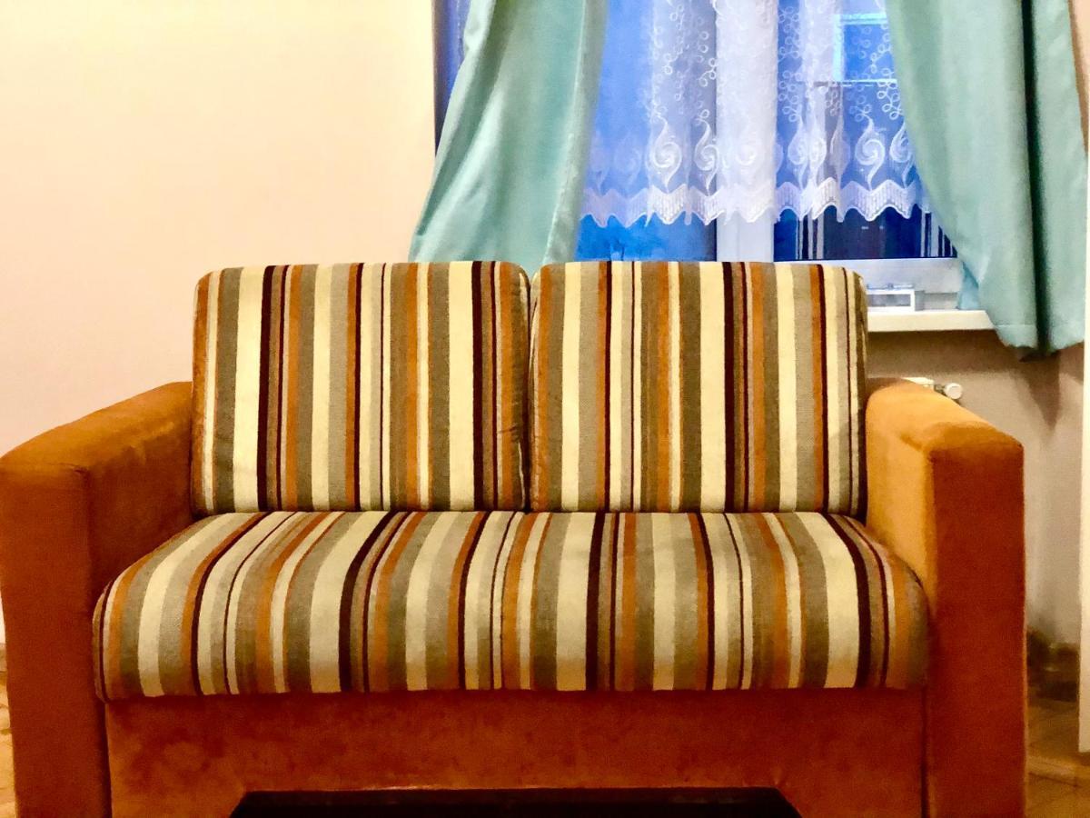 Romantic Apartments - City Center 5 15 Lviv Ngoại thất bức ảnh
