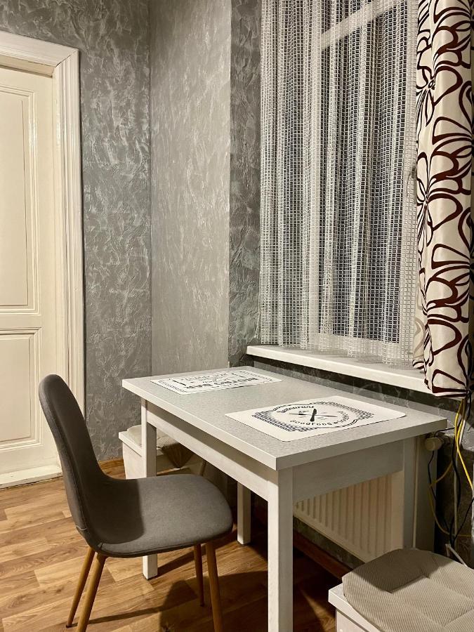 Romantic Apartments - City Center 5 15 Lviv Ngoại thất bức ảnh