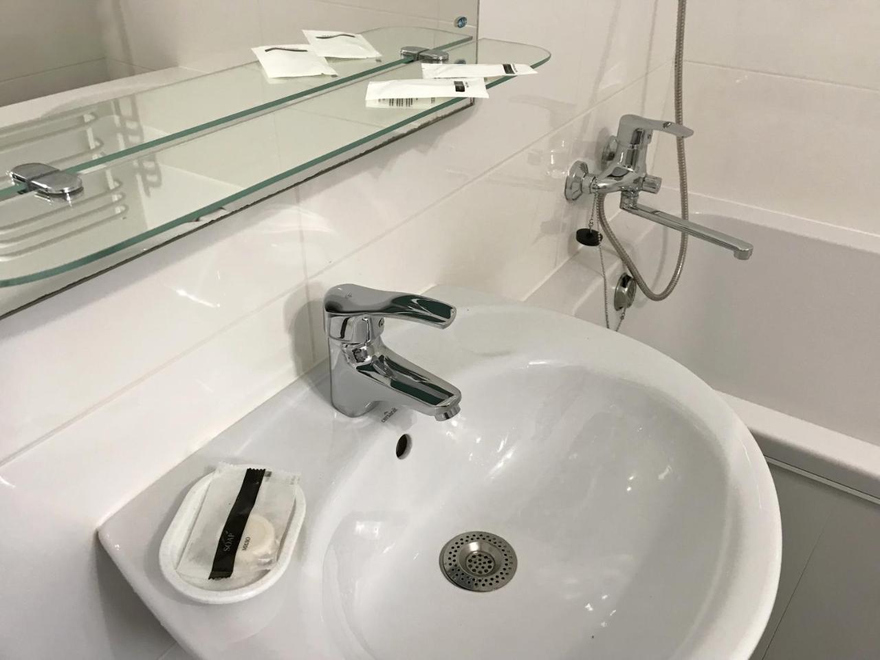 Romantic Apartments - City Center 5 15 Lviv Ngoại thất bức ảnh